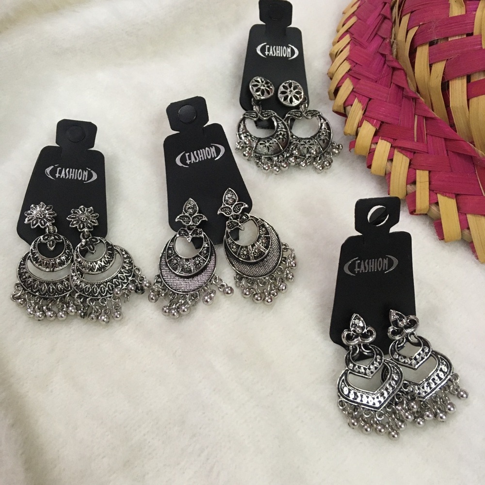 ✨Combo Buy 4 Small Chandbali Earrings at 499/- - Picture 1 of 8